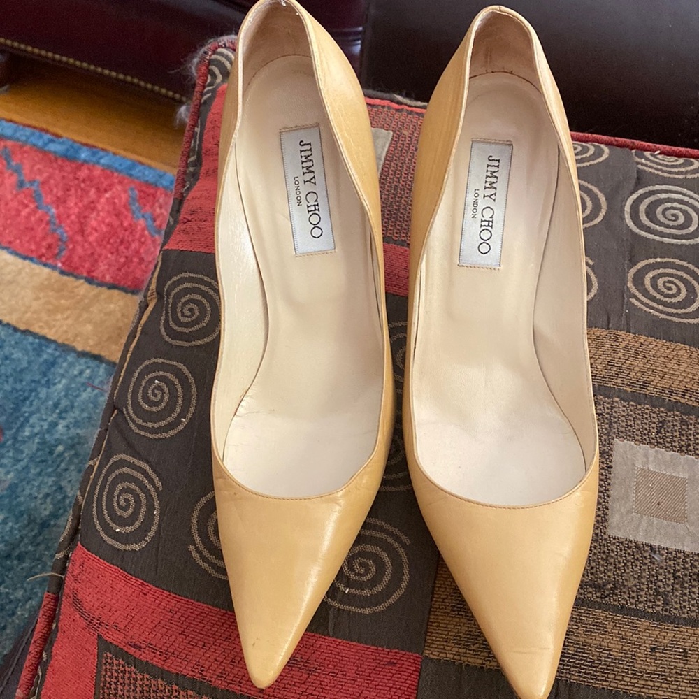 Jimmy Choo pointed toe heels beige/tan color Fabulous!